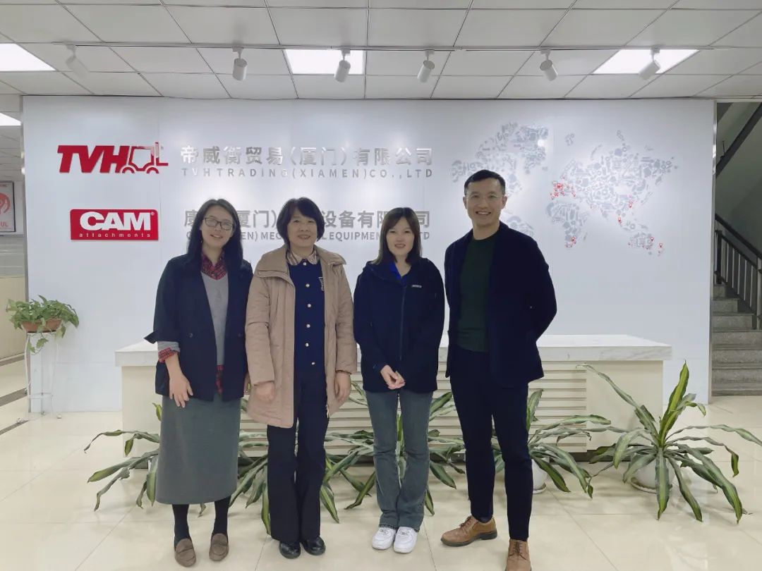 工程机械工业协会工业车辆分会秘书长一行到访 腾博会官网 帝威衡